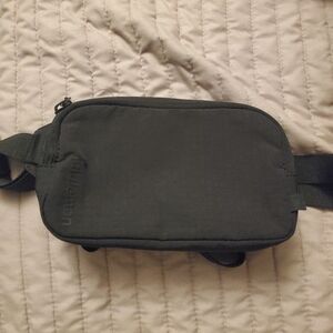 LuluLemon Everywhere Black Belt Bag